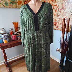 26W - Fall Midi Dress in Green